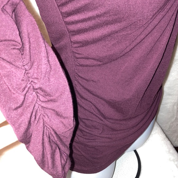 🍀 NWOT NY&C V-neck Dark Purple  XS - Picture 5 of 8